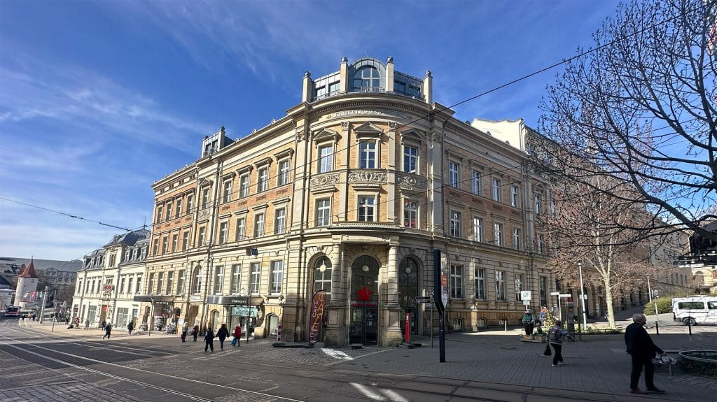 Abbildung Innenstadt Bürogebäude